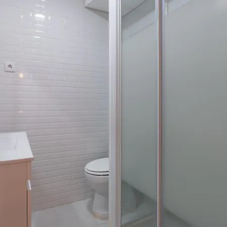 公寓 Hostwise - Artistic Escape With Modern Comfort *