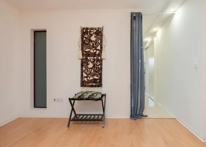 Hostwise - Artistic Escape With Modern Comfort Apartmán